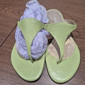 Like New! Talbots Leather Flip Flop Sandals